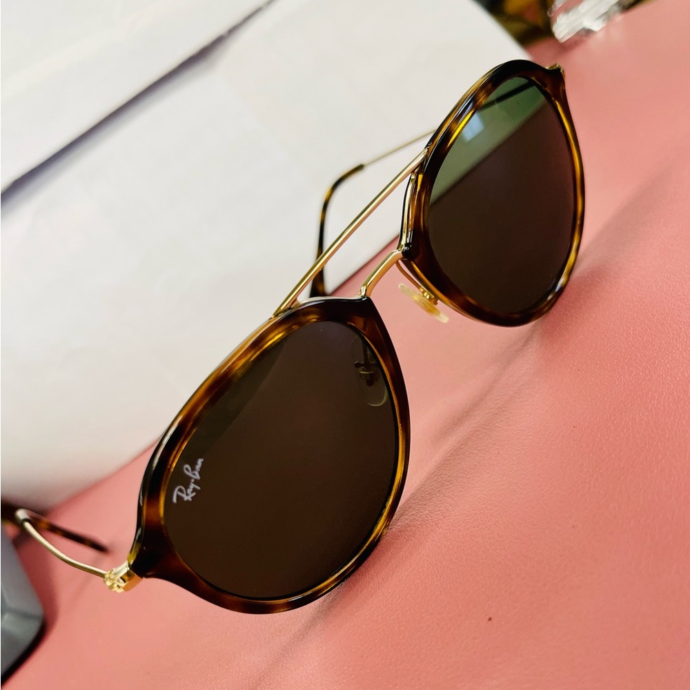 Ray-Ban 4253 - New with case